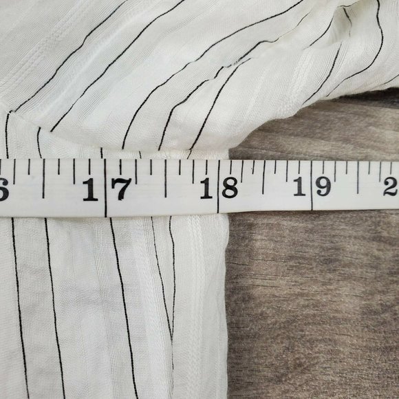 SOLD! White House Black Market Blouse White Pinstripe Off Shoulder Lined Top M - Picture 8 of 12